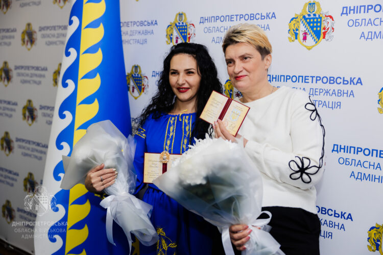 22 мешканки Дніпропетровщини отримали звання «Мати–героїня»