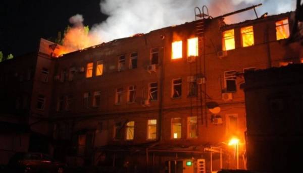 Ворог вночі здійснив атаку дронами на Запоріжжя. Загинула одна особа, семеро отримали поранення. 5 Ворог вночі здійснив атаку дронами на Запоріжжя. Загинула одна особа, семеро отримали поранення. 5