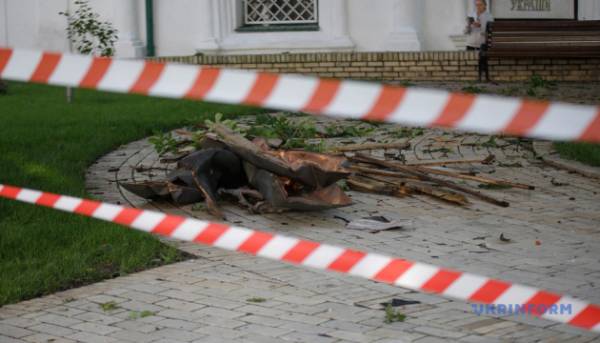 Масштабний напад на столицю: кількість жертв зросла до 44, загинули п'ятеро 15 Масштабний напад на столицю: кількість жертв зросла до 44, загинули п'ятеро 15