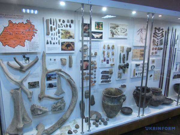 Старовинний Корсунь сумує: немає з ким журбу розділити. 39