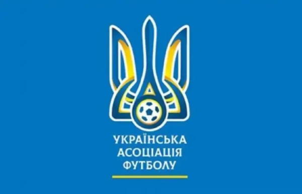 Збірна України: гравець залишив подарунок військовому 4 Гравець збірної України залишив подарунок військовому, що проспав візит футболістів