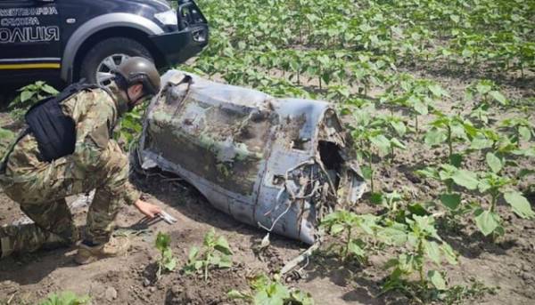 На Полтавщині вдалося нейтралізувати бойовий елемент ракети Х-101, запущеної Росією. 11 На Полтавщині вдалося нейтралізувати бойовий елемент ракети Х-101, запущеної Росією. 11