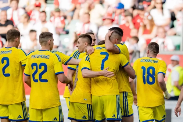 Україна обіграла Польщу 2:0: тріумф Мальдери 3 Тріумфальний дебют Мальдери: збірна України з футболу обіграла Польщу з рахунком 2:0