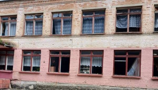 Ворожий вогонь на Чернігівщині призвів до руйнувань школи та будинку культури. 2 Ворожий вогонь на Чернігівщині призвів до руйнувань школи та будинку культури. 2