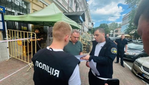 Заборона на проживання в Україні для громадянина Туреччини, який спричинив побиття жінки в Одесі. 6 Заборона на проживання в Україні для громадянина Туреччини, який спричинив побиття жінки в Одесі. 6