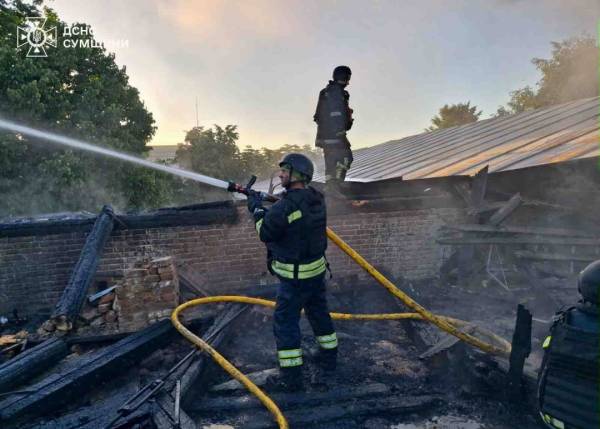 Росіяни завдали дронами удару по навчальному закладу в місті Глухів. 4