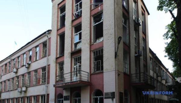 Масштабний напад на столицю: кількість жертв зросла до 44, загинули п'ятеро 37 Масштабний напад на столицю: кількість жертв зросла до 44, загинули п'ятеро 37